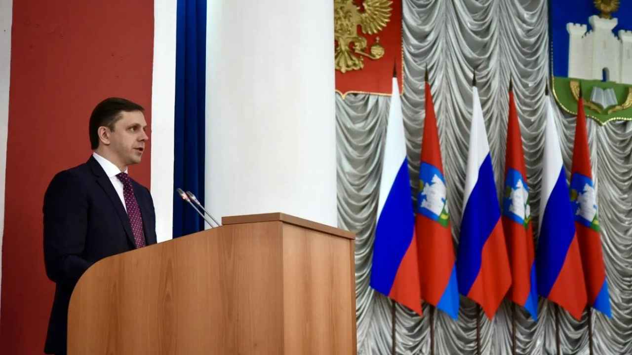 Клычков в ответ на рупор напомнил депутатам о «мизинце» друга Лежнева