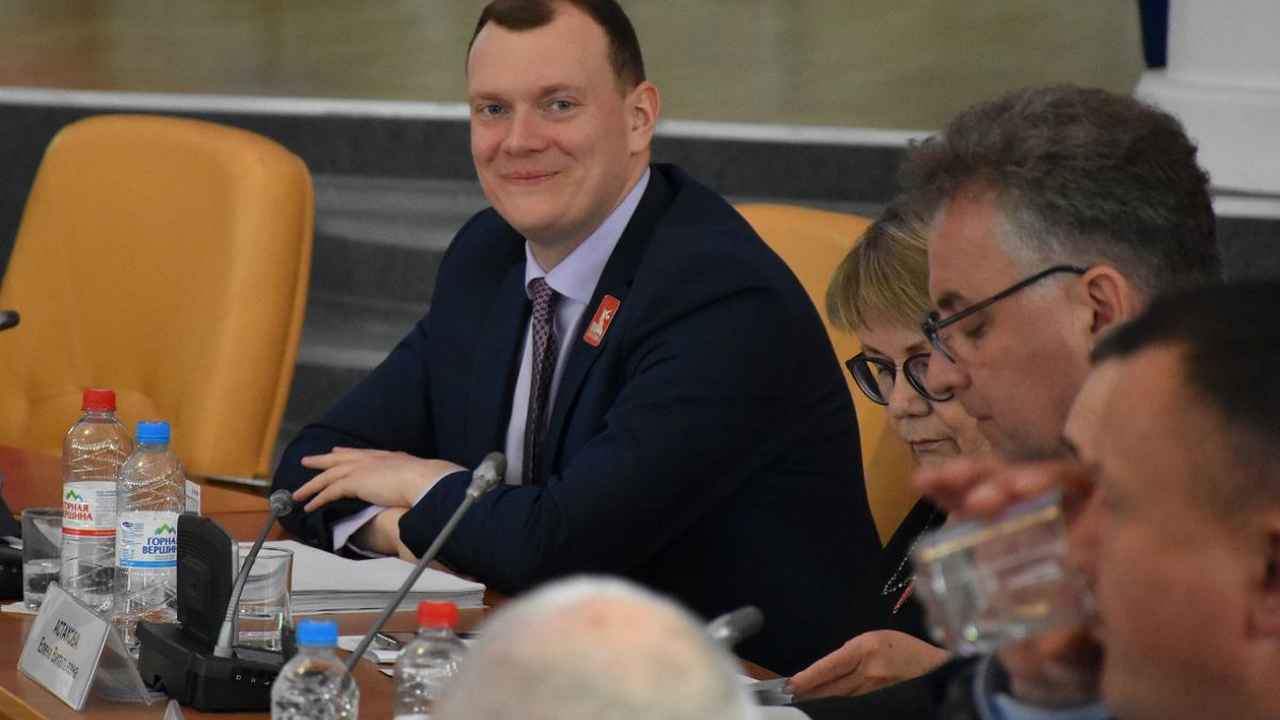 Дынкович ответил на вызов активиста Жукова и заявил, что не знает его