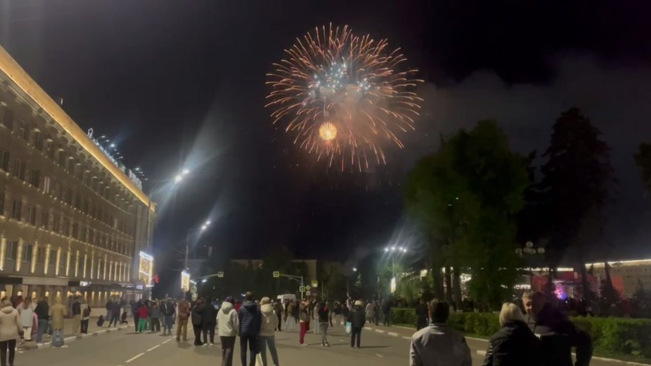 На День Победы небо над Орлом разорвут за 2,2 миллиона